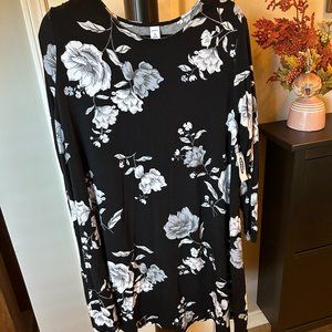 Old Navy Floral black white Jersey Swing knee length dress Plus size 2x NWT